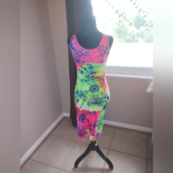 love J Dresses & Skirts - 🩷💚💙 NWOT Womens Bright Fun Party Summer Neon Tye Dye Sleeveless Dress Small